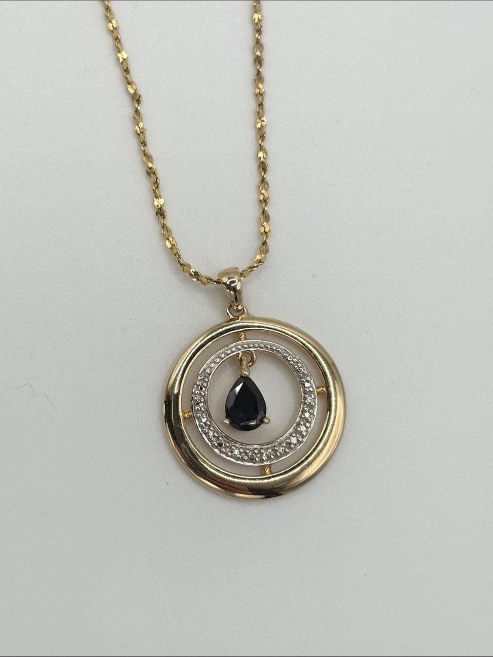 Sterling Silver 925 Gold plated Circle Pendant necklace dark blue stone